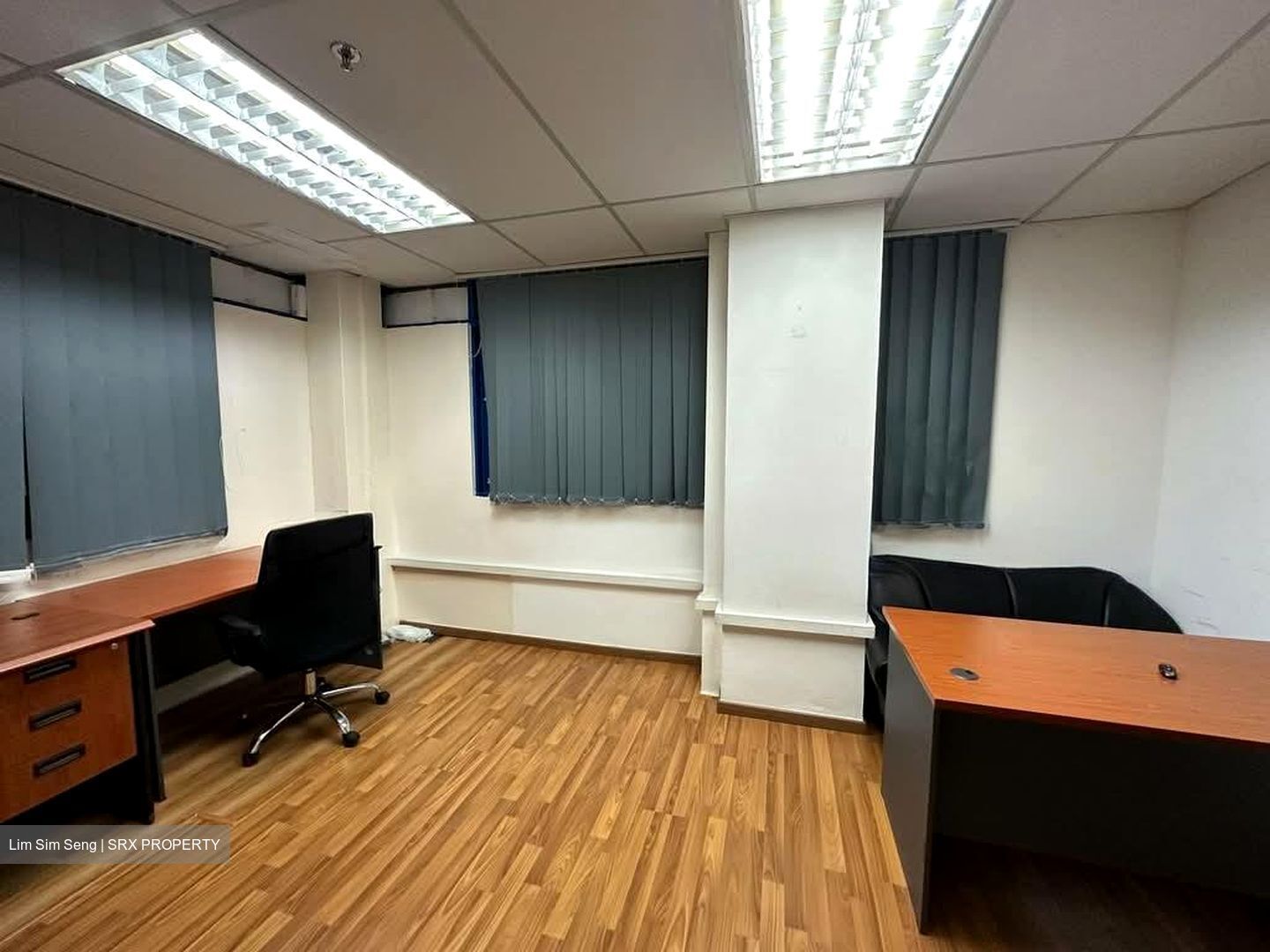 Heng Loong Building (D23), Factory #555804141